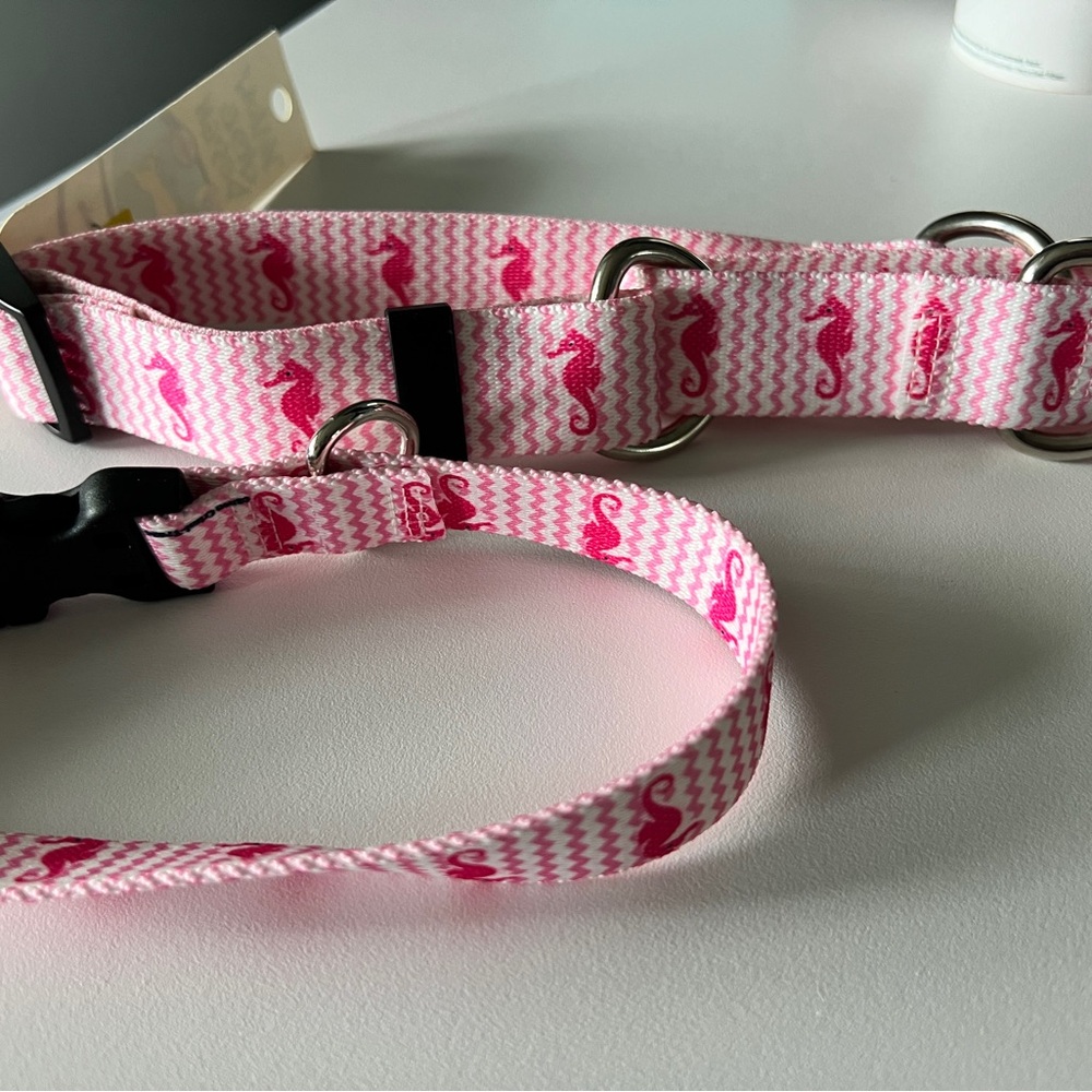 ADORABLY CUTE SEAHORSE COLLAR(s)